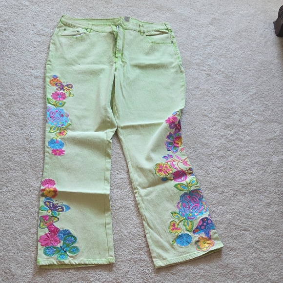 Diane Gilman Denim - Diane Gilman Light Green Fabric Jeans With Decoration.